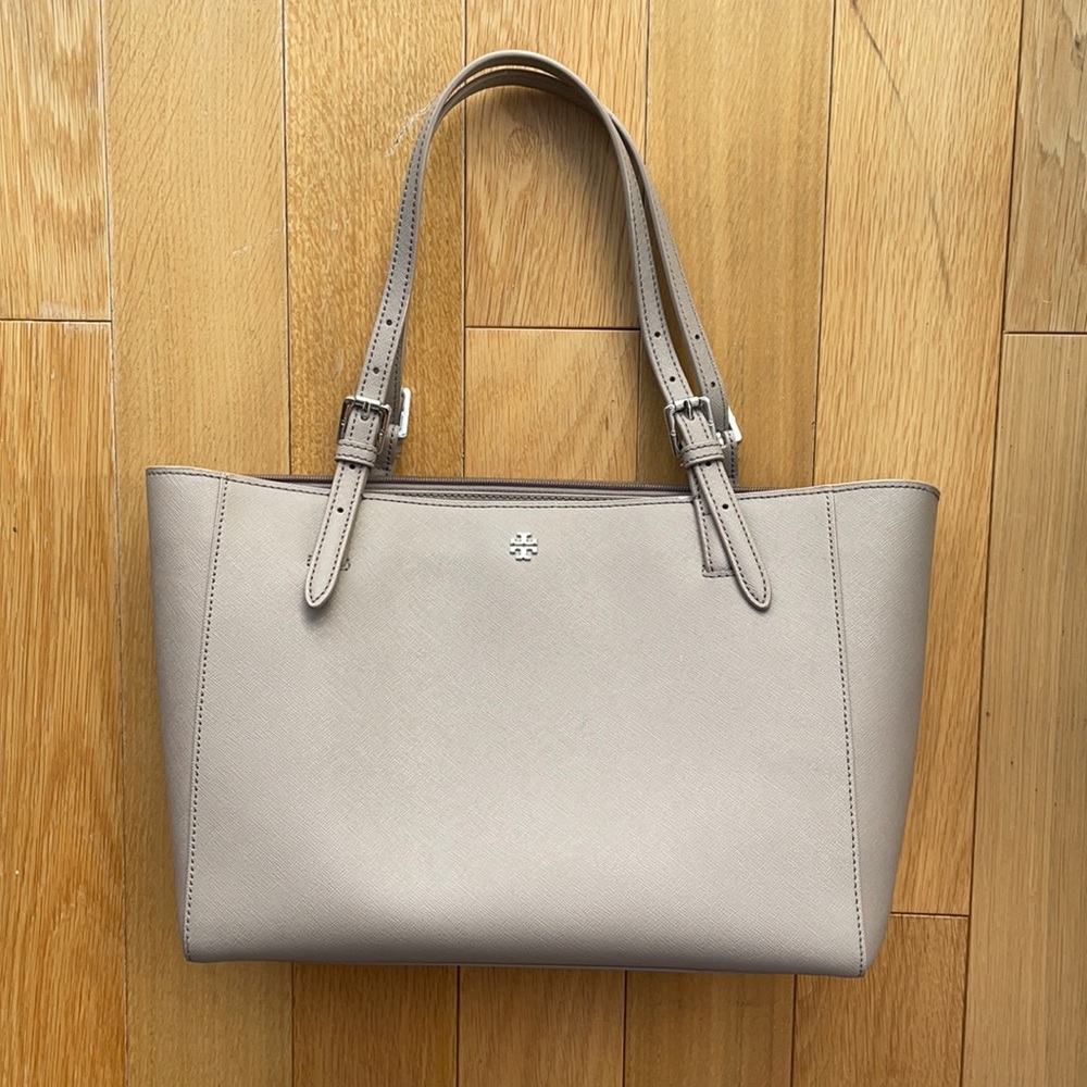 Tory Burch Grey Saffiano Leather Tote purse
